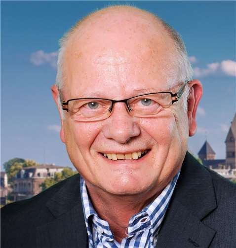 Rüdiger Schäfer beantwortet die Fragen der Bürgerinnen und Bürger. Foto: privat