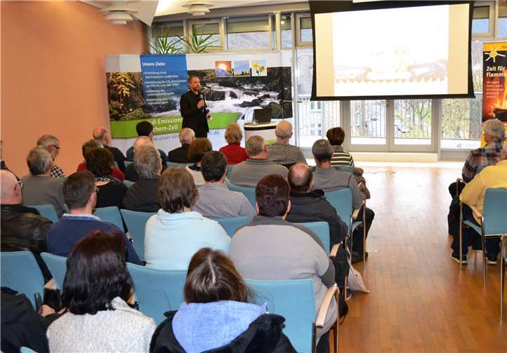 Rüdiger Wagner, Büro Jung Stadtkonzepte, erklärt die Kampagnenbausteine.