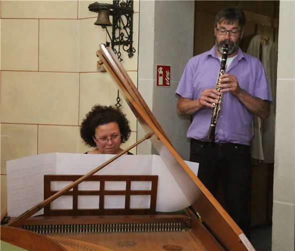 Ruhige Töne gab es beim Konzert im Merler Dom von Bernhard Blitsch und Annette Frankenbach.