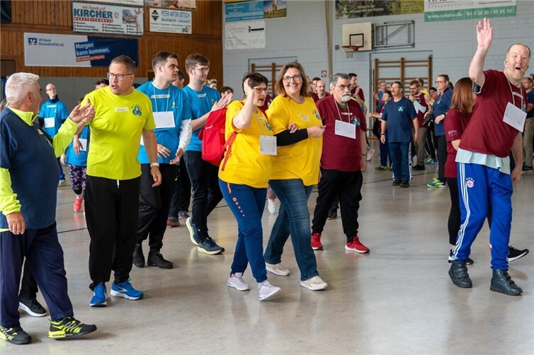 Rund 130 Teilnehmende und die gleiche Anzahl von Helfenden nahmen an der inklusiven Veranstaltung „Sport verbindet“ teil, die der SV Urmitz organisiert hatte.