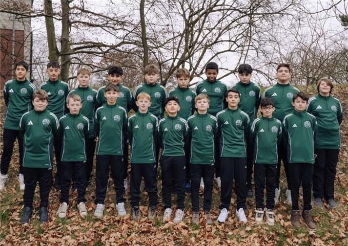 Rund 140 Kinder, Teenager und junge Erwachsene fanden sich dazu im Vereinsheim des SV Remagen ein, um ihre neue persönliche Ausrüstung.