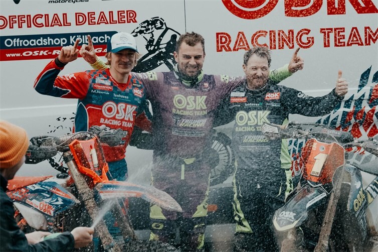 Rund 150 Fahrerinnen und Fahrer aus dem In- und Ausland gingen bei der traditionsreichen Motorsportveranstaltung an den Start.