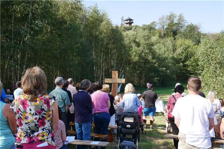Rund 150 Gläubige hatten sich zur traditionellen Bergmesse versammelt.  Foto: privat