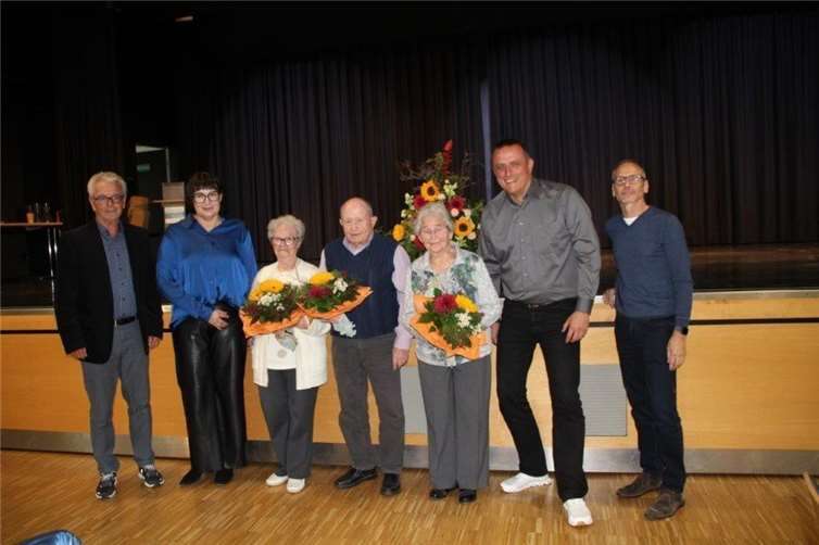 Rund 160 Seniorinnen sowie Senioren wurde ein abwechslungsreiches und unterhaltsames Programm in der Hummerich-Halle geboten. Foto: privat