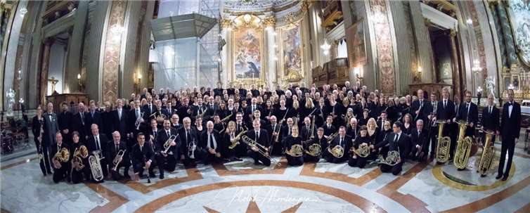 Rund 170 aktive sind mit Chor und Orchester haben sich auf die Reise nach Rom gemacht und traten unter anderem in St. Ignatius auf. Nelah Moorlampen