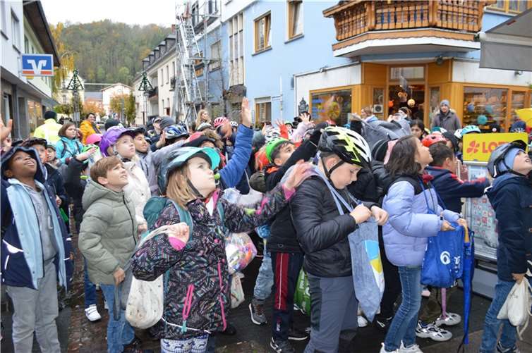 Rund 250 Kinder „krabbelten“. Foto: AB