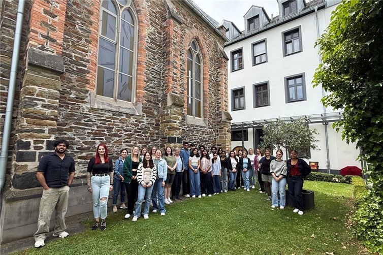 Rund 30 Auszubildende, FSJlerinnen und BFDler der Barmherzigen Brüder Saffig erlebten im Koblenzer Peter-Friedhofen-Haus einen Tag voller Austausch, Begegnungen und neuen Eindrücken.