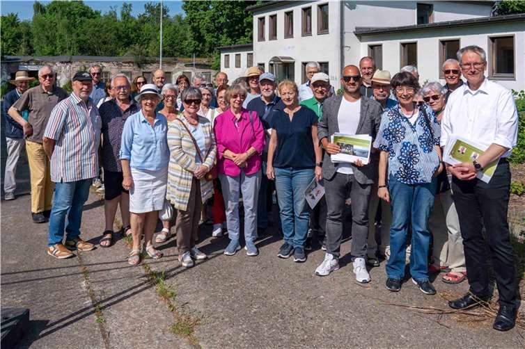 Rund 40 BUGA-Freunde aus Koblenz besichtigten das Areal der ehemaligen Fritsch-Kaserne.  Foto: BUGA-Freunde KO/Reinhard Schütte
