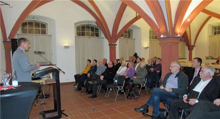 Rund 40 geladene Gäste folgten den Ausführungen des Sportwissenschaftlers Prof. Dr. Dr. Dieter Leyk. MKA