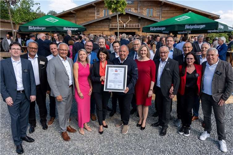 Rund 400 Gäste nahmen am Empfang der Wirtschaft 2024 auf dem Areal der Hack AG in Kurtscheid teil.  Foto: Martin Boden / Kreisverwaltung Neuwied