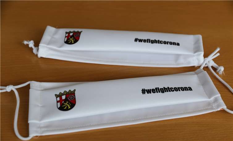 Rund 4.500 dieser wiederverwendbaren Alltagsmasken des Landes wurden an den Schulen verteilt. Foto: Landesamt für Soziales, Jugend und Versorgung.