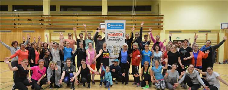 Rund 50 Damen und ein Herr beteiligten sich am Charity-Zumba.Foto: privat