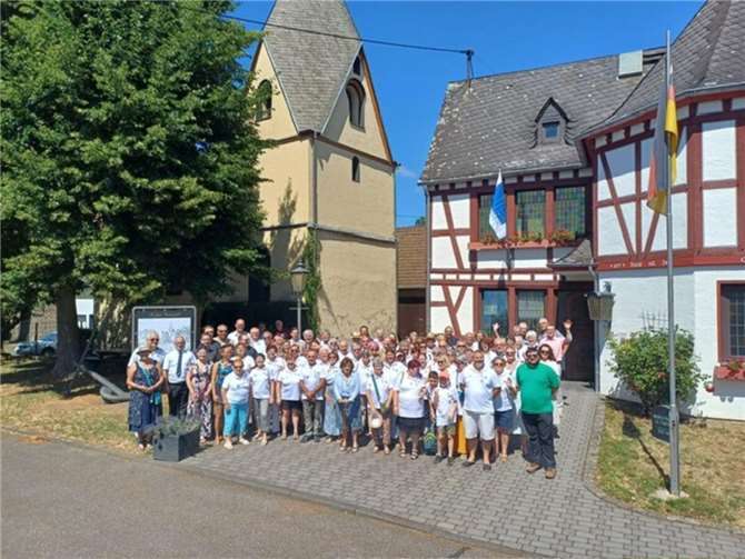 Rund 50 Gäste aus der französischen Partnergemeinde Bourcefranc-Le Chapus feierten gemeinsam mit ihren deutschen Freundinnen und Freunden das 60-jährige Bestehen der Städtepartnerschaft.  Foto: privat