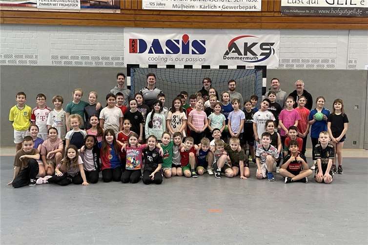 Rund 60 Kinder waren begeistert von der schönen Sportart. Quelle: Grundschule St. Georg