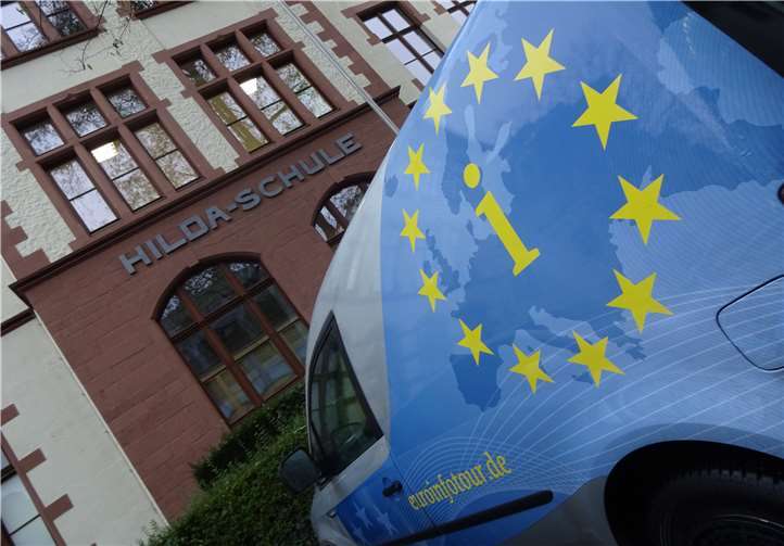 Rund 60 Schüler des Hilda-Gymnasium Koblenz haben sich mit den Fragen der europäischen Finanzpolitik beschäftigt.privat