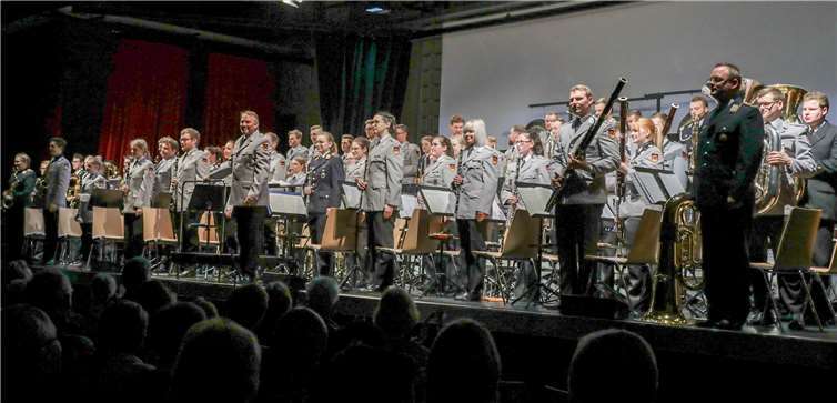 Rund 65 junge Musiker beeindruckten in Meckenheim.Fotos: CEW