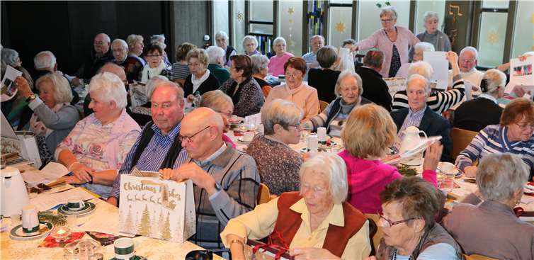 Rund 70 Senioren kamen zur musikalischen Adventsfeier nach Melsbach. Foto: Privat