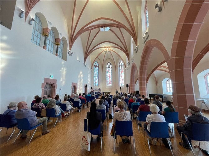 Rund 80 Besucher folgten der Einladung der Waldbreitbacher Franziskanerinnen zum NachtLeben.  Foto: Anja Loudovici