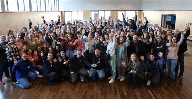 Rund 80 Teilnehmende hatten Spaß auf dem „Tag für Mitarbeitende“, der diesmal in der Comenius-Schule in Herborn stattfand. Quellen: Evangelisches Dekanat Westerwald