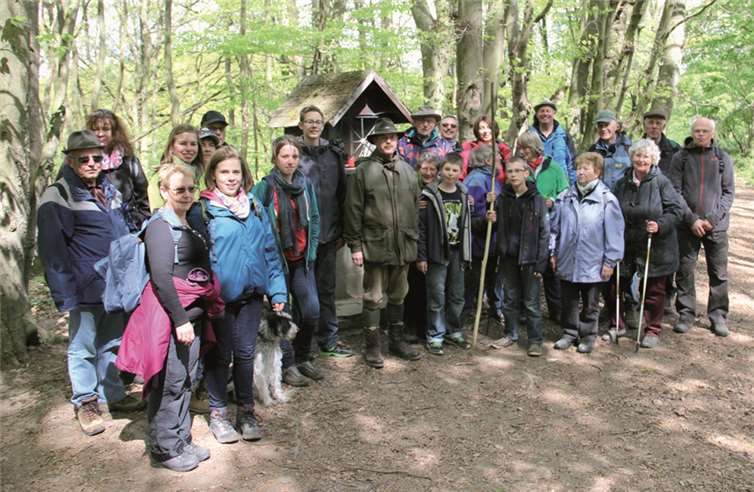 Rund um Mendig und den Laacher See führte die von Rita und Hans Kupke ausgearbeitete Wanderung, ander 25 mitglieder des WSV Sinzig teilnahmen. privat