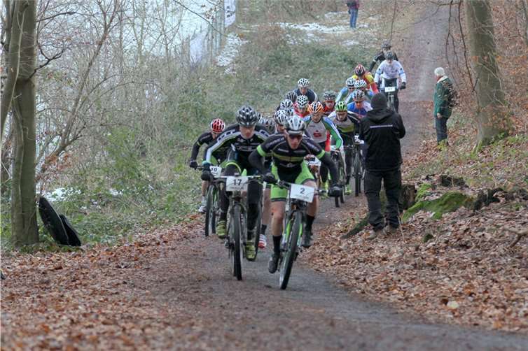 Rund um das Kottenheimer Waldstadion führt die anspruchsvolle Strecke.privat