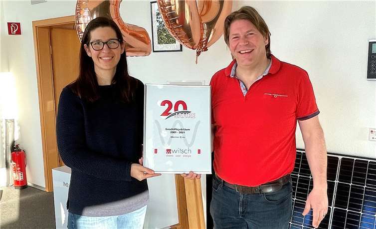 Rundes Jubiläum für Natascha und Werner Gies: Seit 20 Jahren ist Elektro Witsch dank ihres Einsatzes auf erfolgreichem Expansionskurs. Foto: Elektro Witsch