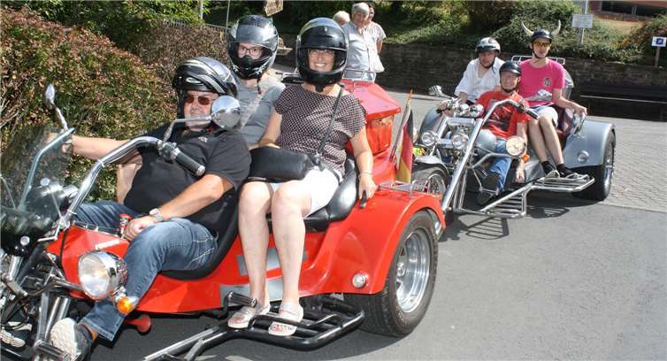 Rundfahrten mit dem Trike standenauch bei der diesjährigen Kirmes hoch im Kurs.