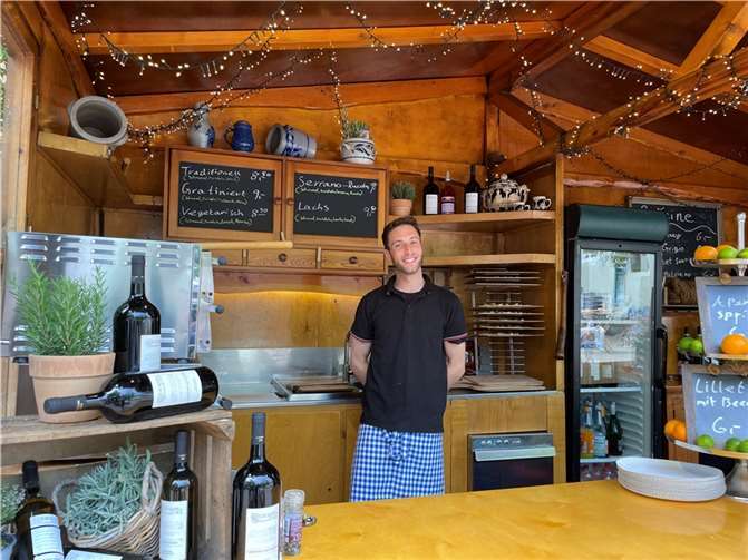 Rustikales aus dem Ofen gab es beim Flammkuchen-Stand. 