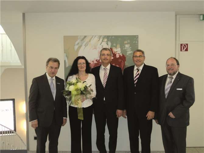 Ruth Berweiler feierte ihr 30-jähriges Jubiläum bei der Volksbank RheinAhrEifel in Mayen.privat