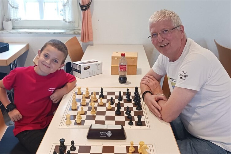 SC Talentschmiede - Titelgewinner: Ben Petersen (l.) und Spielertrainer Thorsten Kammer