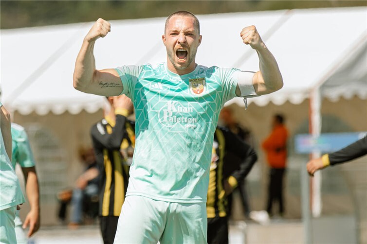 SC-Urgestein Pascal Horey traf zum 6:1 gegen den FC Rojava Neuwied.