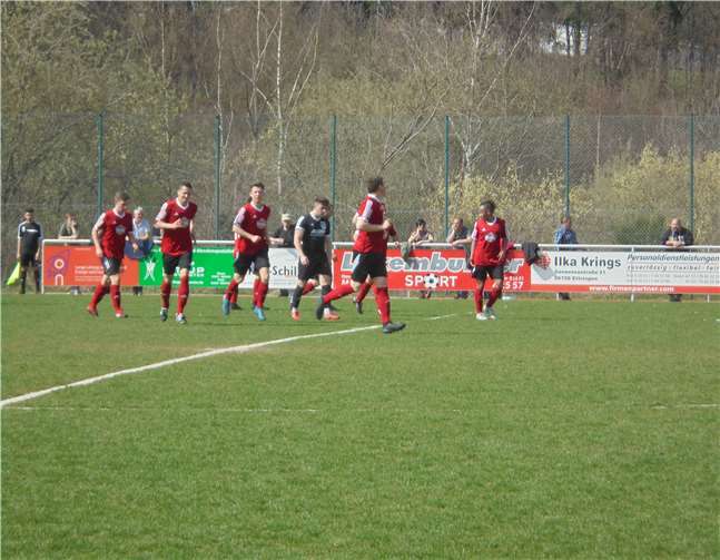 SG Maifeld nach ihrem Torerfolg.privat