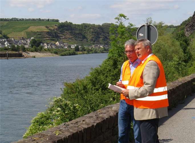 SG-Nord-Präsident Dr. Ulrich Kleemann beim Ortstermin in Lehmen. Foto: SGD Nord