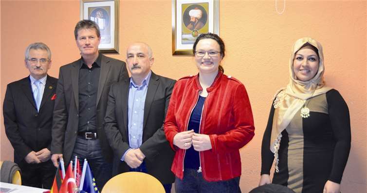 SPD-Generalsekretärin Andrea Nahles (2. v. r.) und Bundestagskandidat Detlev Pilger (2. v. l.) besuchten den Arbeitskreis Migration der SPD Mayen-Koblenz. Arbeitskreis Migration in der SPD Mayen-Koblenz