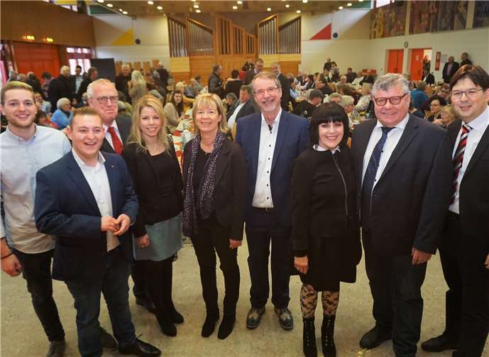 SPD Größen aus Stadt und Kreis: Martin Diedenhofen, Jannick Schmitz, Fredi Winter, Lana Horstmann, Doris Ahnen, Sven Lefkowitz, Petra Jonas und Michael Mahlert.Fotos: FF
