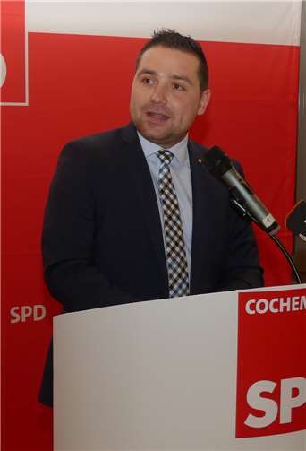 SPD-Kreischef Benedikt Oster (MdL) hieß die Besucher zum Neujahrsempfang im Masburger Bürgerhaus willkommen.