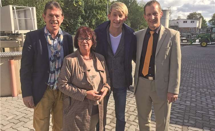 SPD Kreistagsmitglieder vor Ort (v.l.n.r): Herbert Keifenheim Ortsbürgermeister Kehrig, Rita Hirsch Ortsbürgermeisterin Ochtendung, MdL Marc Ruland und Maximilian Mumm Bürgermeister Verbandsgemeinde Maifeld vor Ort an der Kläranlage Nothbachtal.privat