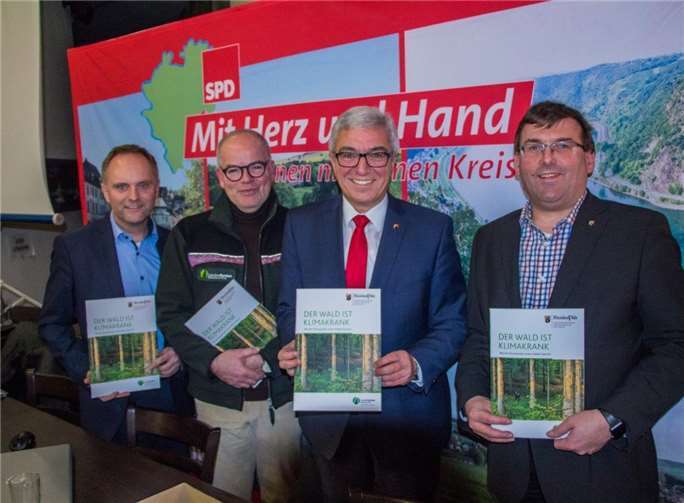 SPD-Kreisvorsitzender Mike Weiland, Dr. Jens Jacob und die SPD-Landtagsabgeordneten Roger Lewentz und Jörg Denninghoff. Foto: SPD-Rhein-Lahn-Kreis