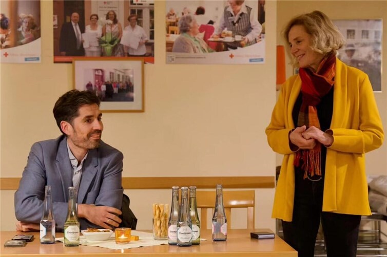 SPD-Landtagsabgeordnete Anna Köbberling mit Bildungsminister Sven Teuber.