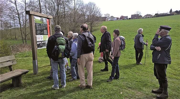 SPD-Ortsverein wandert auf dem „Böllweg“privat