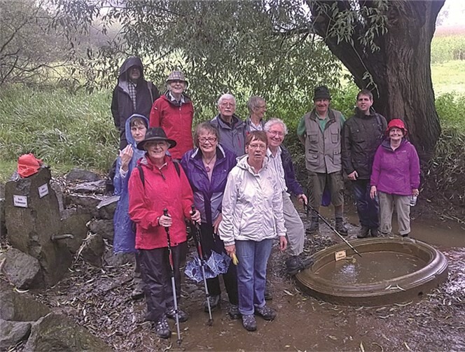 SPD-Ortsvereins Meckenheim wanderte im Regen den Traumpfad „Höhlen- und Schluchtensteig“ im Bereich des unteren Brohltals. privat