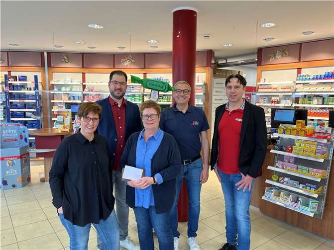 SPD Stadtratskandidaten zu Besuch in der Schloss-Apotheke.  Foto: privat