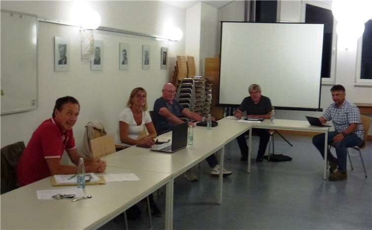 SPD-VG-Ratmitglieder bei der Fraktionssitzung in Spay: (v.l.) Thomas Kron, Beigeordnete Anja Glomb, Hans-Josef Probst, Fraktionsvorsitzender Klaus Frevel und Helmut Ackermann.Foto: privat