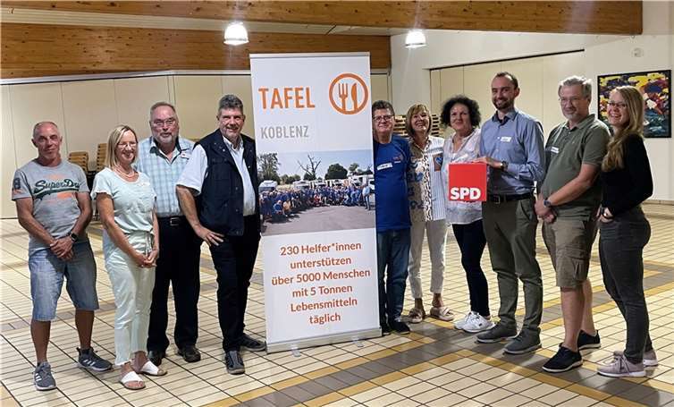 SPD und Tafel im Foyer der Urmitzer Peter-Häring-Halle. Quelle: SPD VG Weißenthurm