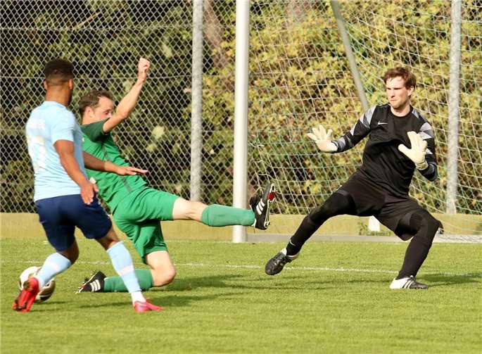 SVO Torwart Simon Schmitt konnte die Niederlage trotz starker Leistung auch nicht verhindern.Foto: Claus Deptalla