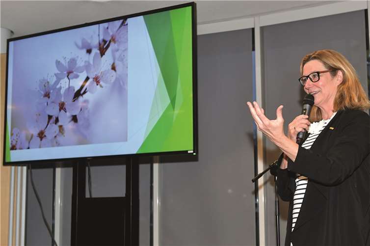 SWR-Pflanzenexpertin Heike Boomgaarden hielt die Laudatio. 