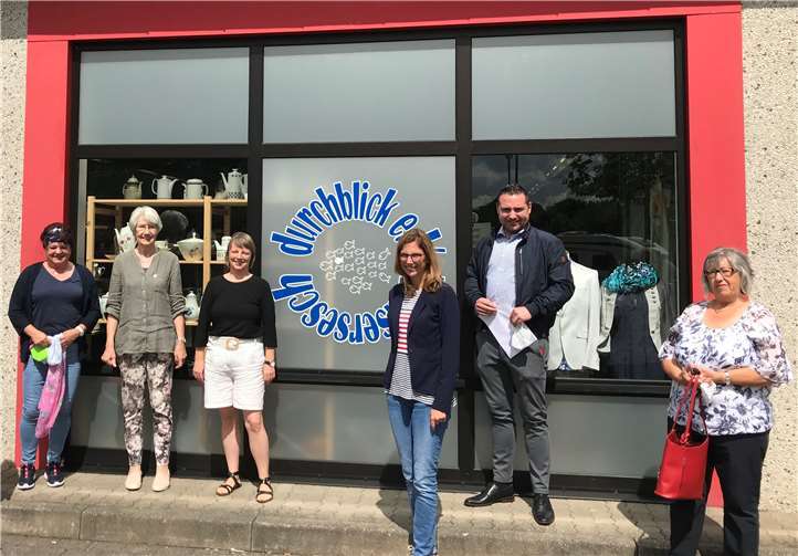 Sabine Bätzing-Lichtenthäler und Benedikt Oster bei ihrem Besuch der Ehrenamtlichen in der VG Kaisersesch.Foto:SPD