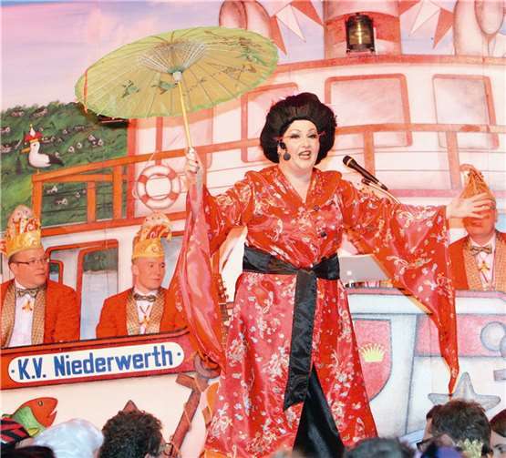 Sabine Reichert als Lotusblööömche vom Werth.