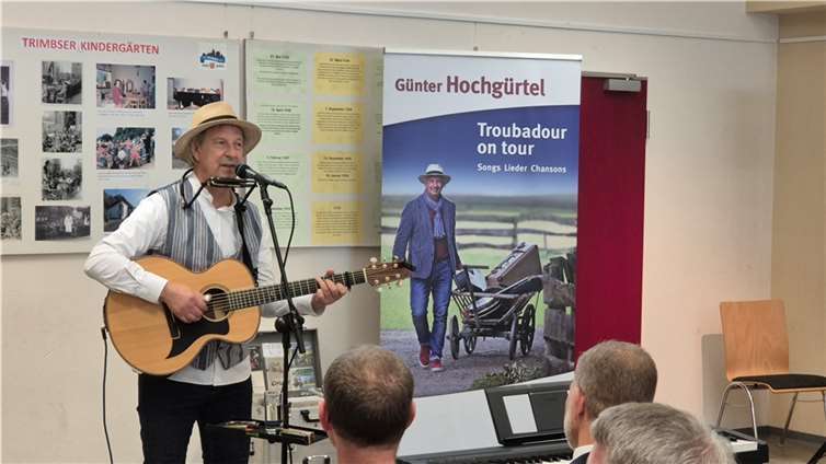 Frühlingssingen in Trimbs Sänger und Songwriter Günter Hochgürtel.