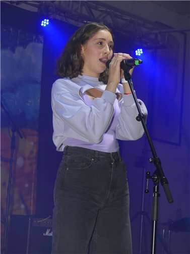 Sängerin Diana begleitete Leadgitarrist Sebastian Feige, Bassist Niklas und Drummer Christian bei ihrem Auftritt.